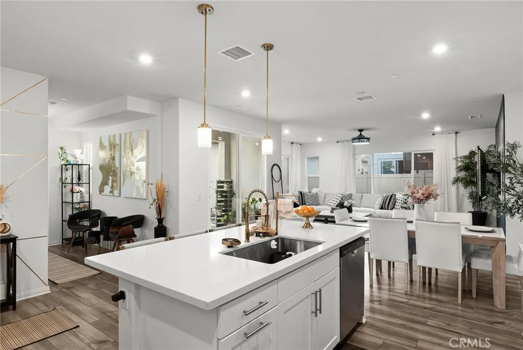 352 Alice, Rialto, California 92376 home-pic-16